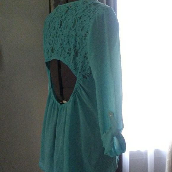 Blouse - Picture 3 of 4